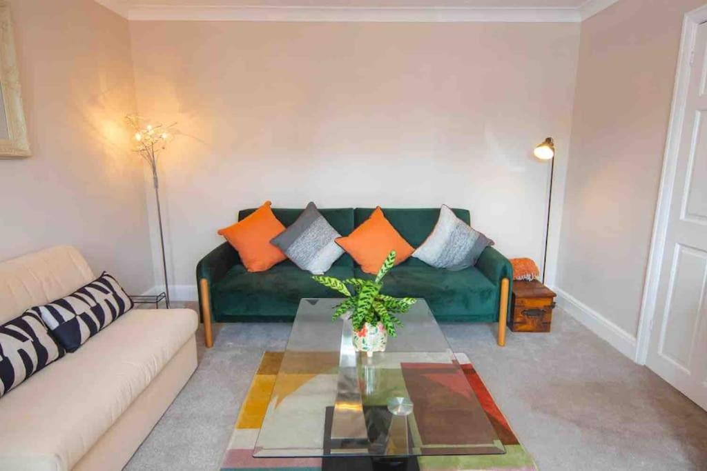 1 Bedroom Self Contained Apartment In Christchurch Winkton Eksteriør billede