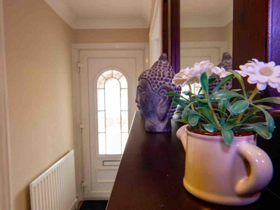 1 Bedroom Self Contained Apartment In Christchurch Winkton Eksteriør billede
