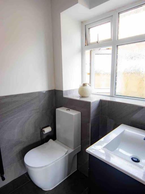 1 Bedroom Self Contained Apartment In Christchurch Winkton Eksteriør billede